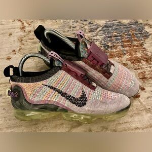 Nike Air VaporMax Womens Flyknit Violet/Ash/Volt Athletic Shoes